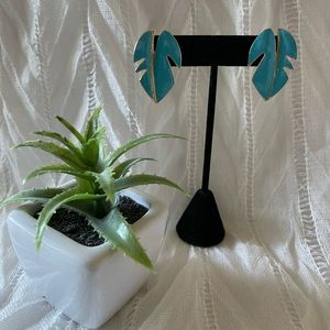 Turquoise and gold tone outline leaf shape back post earrings